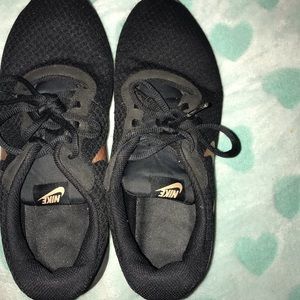 Nike Tanjun Sneakers WOMENS Size 11